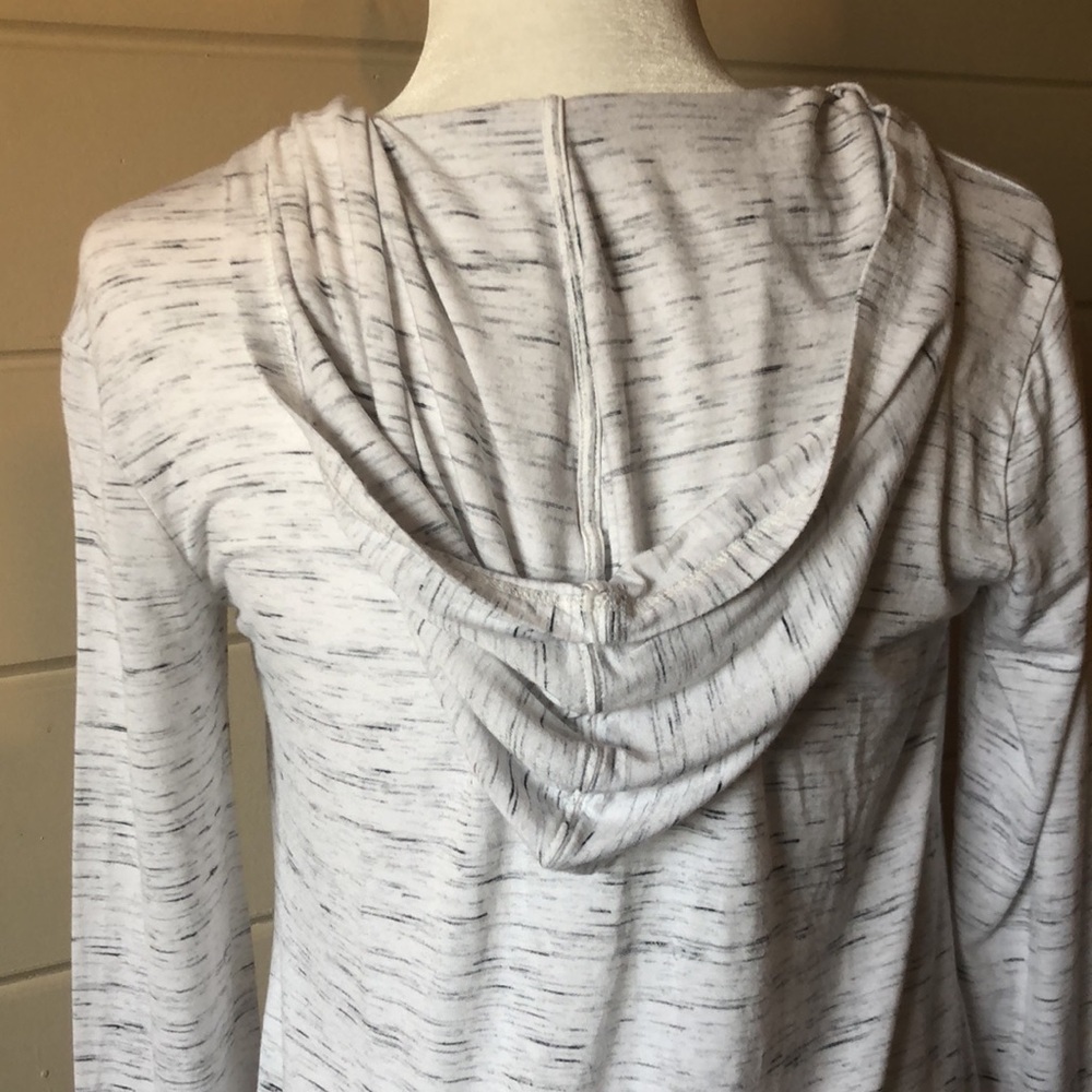 Zella Twist Knot Front Long Sleeve Hooded Shirt Size XL (14/16) - Picture 4 of 5